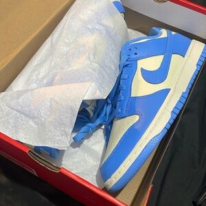 Nike dunk low retro size 10 1/2